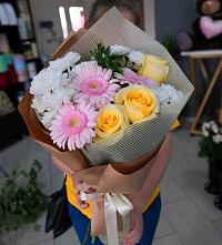 Букет цветов из:  Герберы, Розы и Хризантемы в Успенской