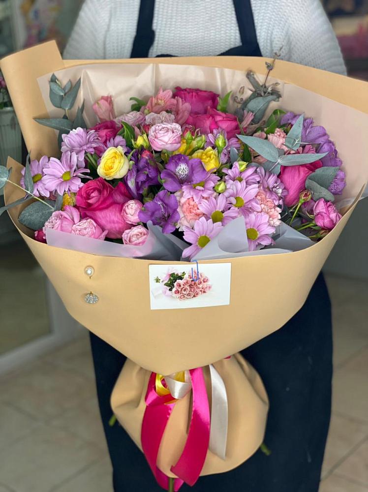 Букет цветов из: Хризантемы, Гвоздики и Альстромерии в Успенской