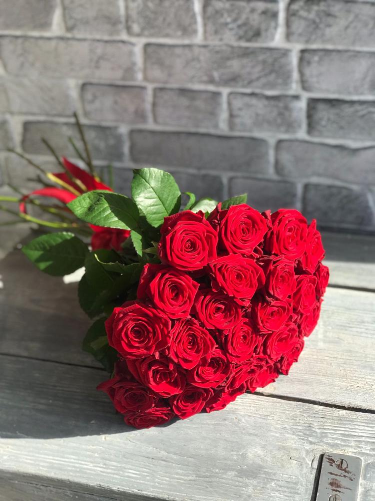 Букет Красные розы Фридом в Успенской