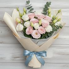 Букет цветов из:  Лизиантусы в Успенской