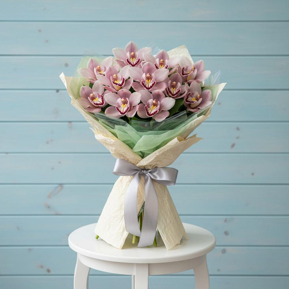 Букет цветов из: Орхидеи и Розы в Успенской