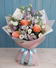 Букет цветов из:  Лизиантусы, Розы, Альстромерии и Гипсофила #REPLACE_PRED# Успенской