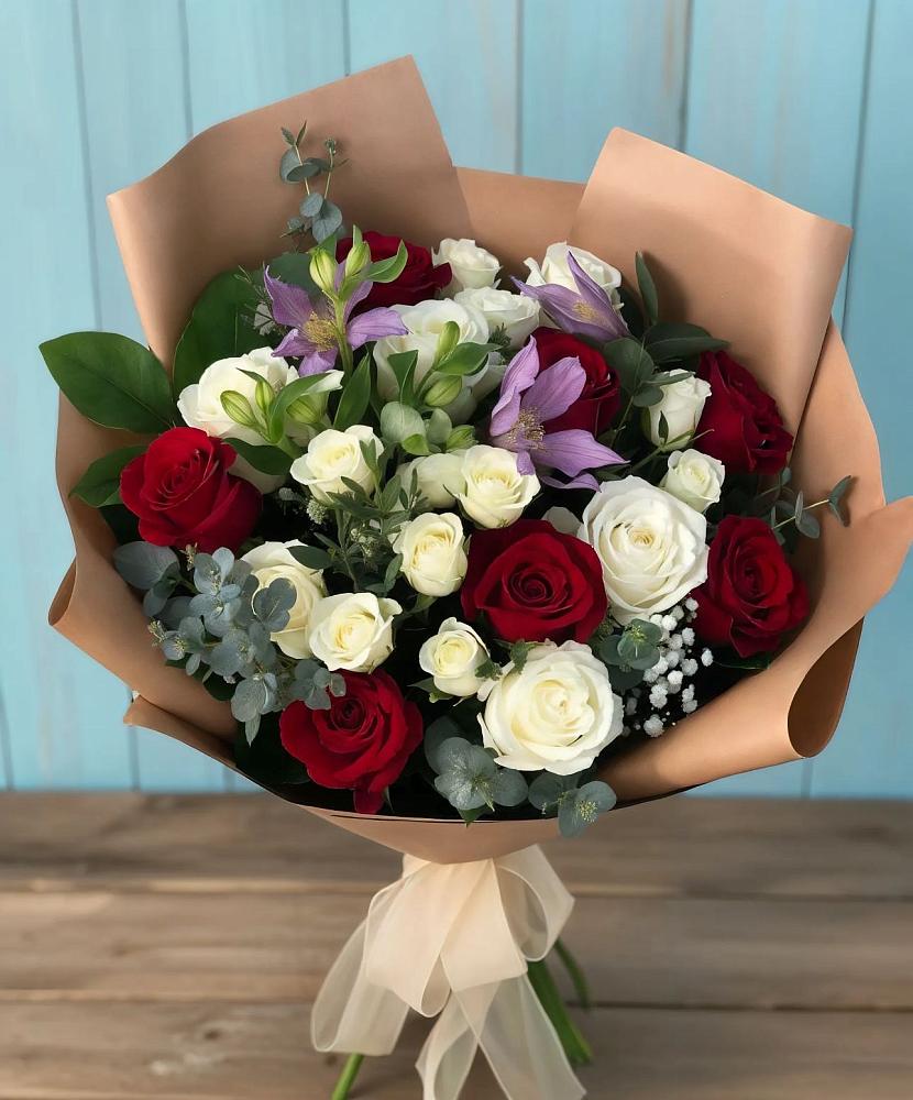 Букет цветов из: Розы и Альстромерии в Успенской