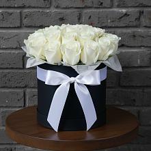 Цветочная композиция из Розы в шляпной коробке в Успенской