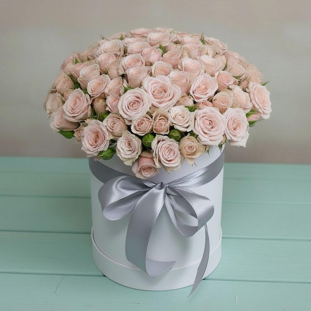 Цветочная композиция из Розы в шляпной коробке в Успенской